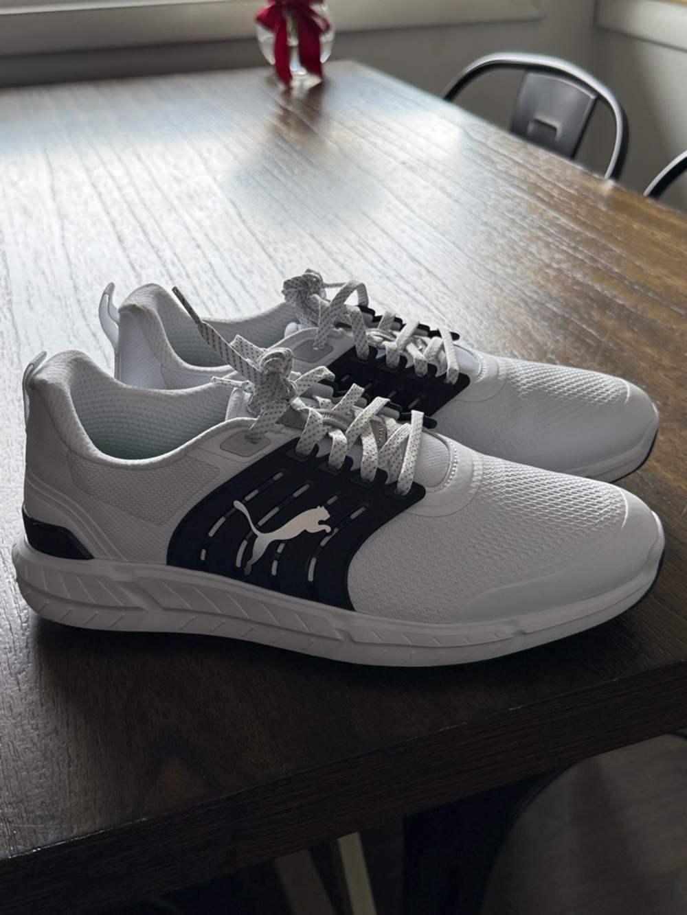 Puma White golf shoes with Blue Panel
